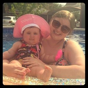 Meet your Posher, Alexandra